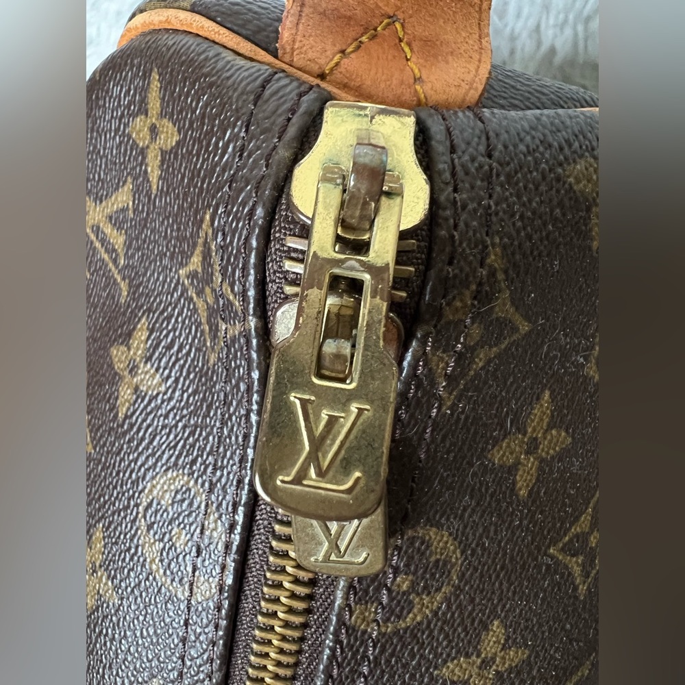 Louis Vuitton Keepall 45 Monogram Duffel Carry on Bag Authentic - Picture 7 of 9
